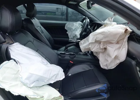 2018 Ford Mustang Ecoboost Premium z USA, uszkodzony, nr VIN 1FATP8UH7J5155047